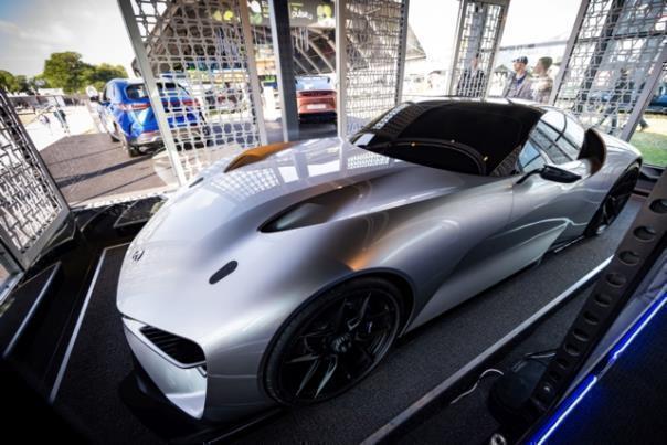 Die Festivalbesucher sahen als erste in Europa das Lexus Electrified Sport Concept aus nächster Nähe